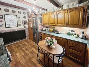 Kitchen- click for photo gallery